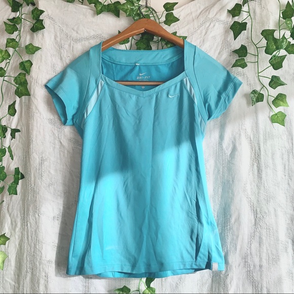 Nike dri fit top ✨ - Picture 1 of 3